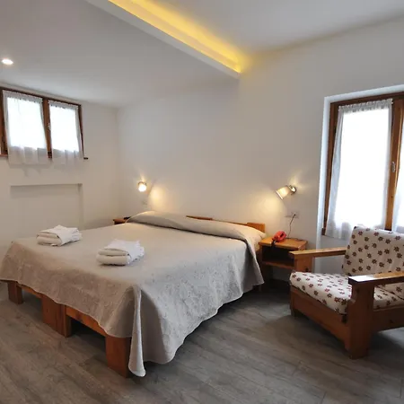 Meublé Dante Hotel 2*