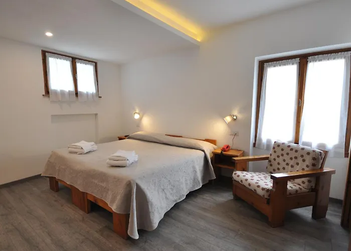 Meublé Dante Hotel 2*