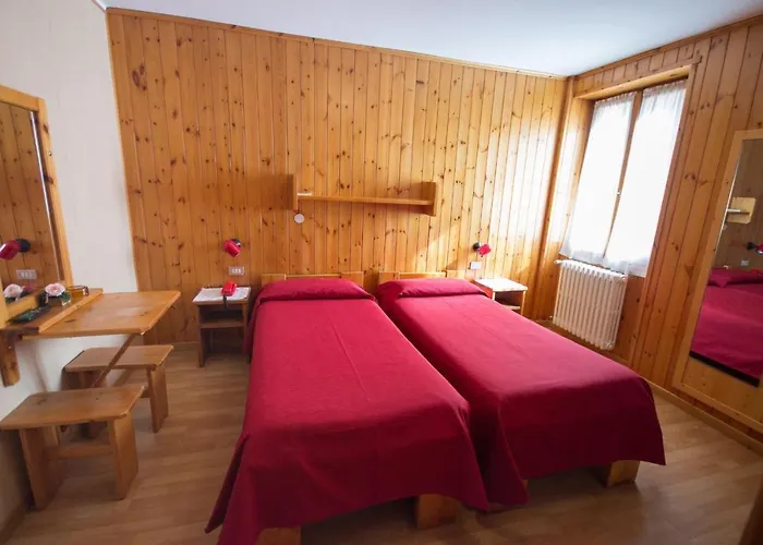 Meuble Dante Hotel 2*